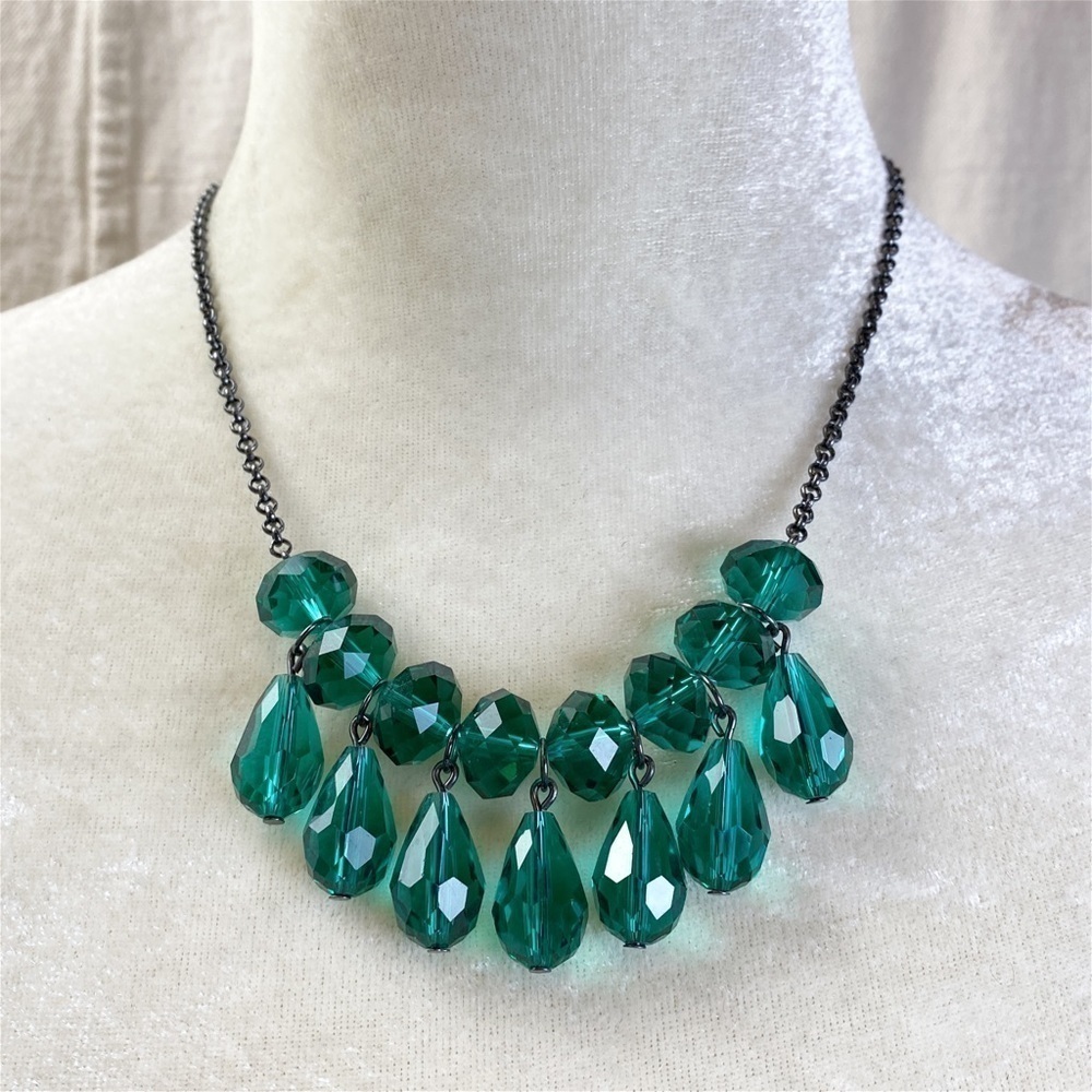 Faceted teal glass bead fringe necklace